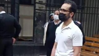 الفنان شادي خلف خلال المحاكمة 