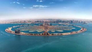 نخلة جميرا يحصد جائزة المشروع السياحي الرائد بالعالم