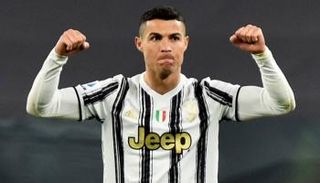 كريستيانو رونالدو بقميص يوفنتوس