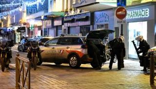 الشرطة الفرنسية تطوق موقع الحادث - أ.ف.ب