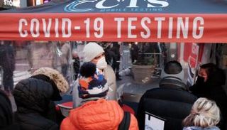 أحد مراكز فحص فيروس كورونا في أمريكا - أ.ف.ب