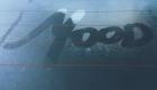 طريقة سهلة للتخلص من "شبورة" زجاج السيارة في الشتاء