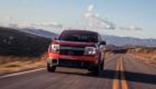 فورد توقف بيع شاحنة "مافريك" لعيوب بحزام الأمان