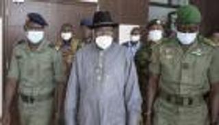 "إيكواس" تأمل تحديد موعد للانتخابات في مالي قبل نهاية العام