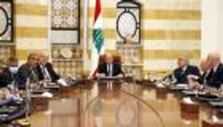 عون منتقدا "حزب الله": تعطيل الحكومة اللبنانية "غير مقبول"
