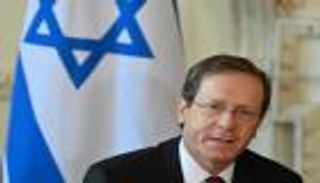 الرئيس الإسرائيلي: إيران "قنبلة موقوتة" يجب تحييد برنامجها النووي