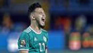 من أجل الجزائر.. بن سبعيني يتحدى جلادباخ قبل كأس أمم أفريقيا