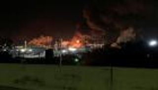 حريق بإحدى أكبر منشآت التكرير في أمريكا.. وإصابة 4