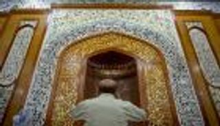 الخطّ العربي في العراق.. فن عريق يقاوم الإهمال وغزو التكنولوجيا