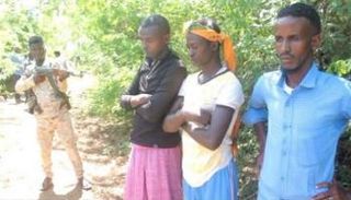 عناصر حركة الشباب عقب تسليم أنفسهم