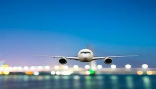 شركات الطيران تلغي أكثر من ألفي رحلة