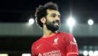 صور.. إنجازات محمد صلاح تزين أشهر ميادين مصر