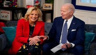 الرئيس الأمريكي جو بايدن وزوجته جيل