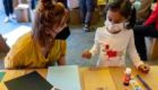 جناح إسبانيا في إكسبو.. ورش إبداعية للأطفال بمواد معاد تدويرها