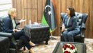 غضب ضد سفيرة بريطانيا لدى ليبيا.. والمنقوش تغرد بعيدا