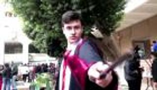 هاري بوتر في القاهرة.. عشاق السلسلة يحتفون بالذكرى الـ20 لأول فيلم