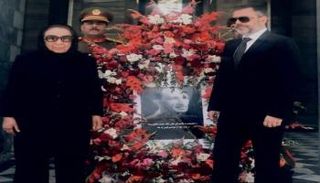 ابنة الملك محمد ظاهر شاه في تشييع جنازته