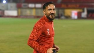 علي معلول نجم الأهلي المصري ومنتخب تونس