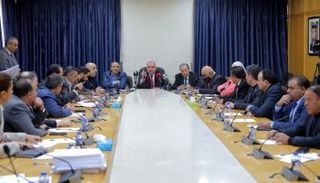 جانب من اجتماع اللجنة القانونية