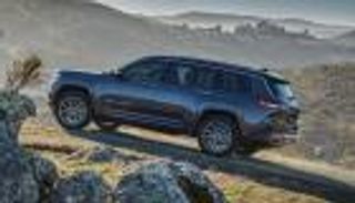 جراند شيروكي WL75.. سيارة رياضية بملامح أكثر جاذبية من جيب