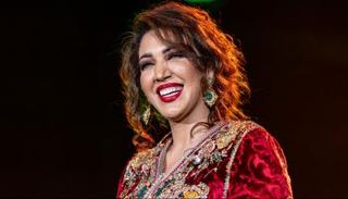المطربة المغربية أسما لمنور