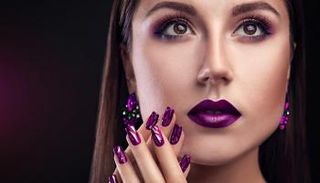 أحدث موضة ألوان مناكير شتاء 2022