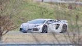 لامبورجيني تقدم وريث عرش أيقونتها Aventador.. مفاجأة 2023