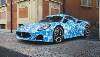 مازيراتي تطلق النسخة الكابريو من سيارتها MC20