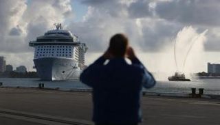 مراقب رحلة بحرية أمريكية - أرشيفية