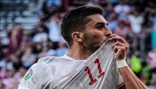 فيران توريس لاعب برشلونة الجديد