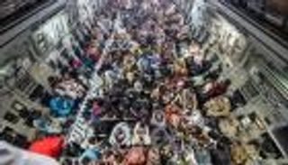 طالبان تطالب بمقاعد على رحلات الإجلاء ومخاوف بشأن التمويل