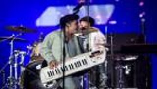 أمسية رومانسية.. فرقة "الخوان" الفلبينية تتألق في إكسبو 2020 