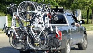 تثبيت الدراجة بشكل صحيح عند نقلها لعدم التعرض للمخاطر