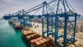 تطوير ميناء خليفة.. مهمة جديدة لـ"الجرافات البحرية" في أبوظبي