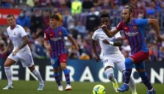 ريال مدريد وبرشلونة 