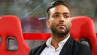 بـ4 أسئلة ساخرة.. مهاجم مصر يفتح النار على أحمد حسام ميدو