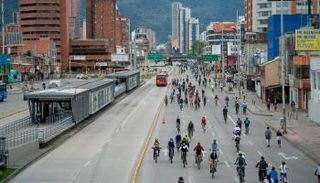 قيادة الدراجات الهوائية في بوجوتا