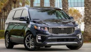 طراز Kia Sedona