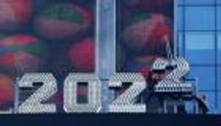 للعام الثاني.. جائحة كورونا تلقي بظلالها على احتفالات رأس السنة (صور)