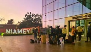 جانب من وصول طالبي اللجوءإلى نيامي