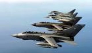 التحالف يدك مواقع الحوثي.. تدمير 11 آلية ومقتل 100 إرهابي