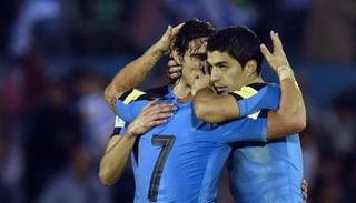 لويس سواريز وإدينسون كافاني ورولان في منتخب أوروجواي