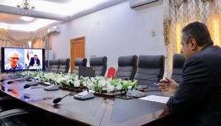 جانب من اجتماع معين عبدالملك ومارك لوكاك