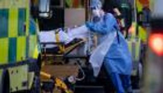 بريطانيا تنتفض بعد اكتشاف 11 إصابة كورونا بسلالة جنوب أفريقيا