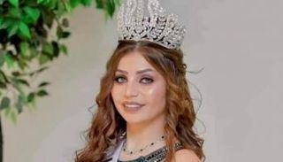  عارضة الأزياء زينة كنجو