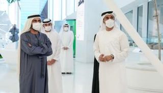 محمد بن راشد يطلق منصة رقمية موحدة لـ2000 نشاط تجاري