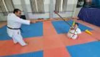 يلعب "كاراتيه" بلا أطراف.. شاب فلسطيني يطرق أبواب "جينيس"