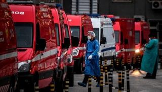 طابور لسيارات الإسعاف في البرتغال