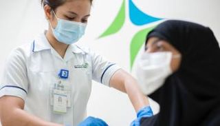 تطعيمات كورونا في الإمارات