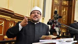 وزير الأوقاف المصري محمد مختار جمعة أمام البرلمان- أرشيفية